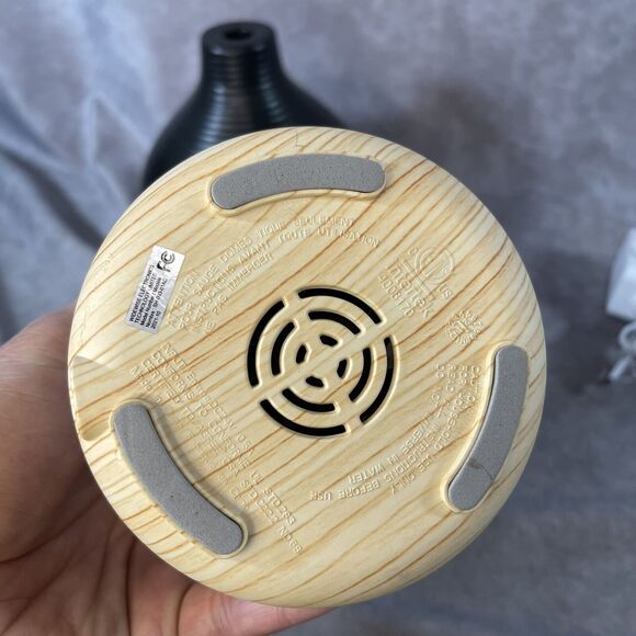 8” Ceramic Intertek Oil Diffuser W/ Light Working Battery Tested - Picture 3 of 5